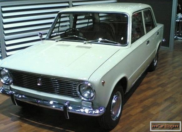 Fiat-124 1966g.v.