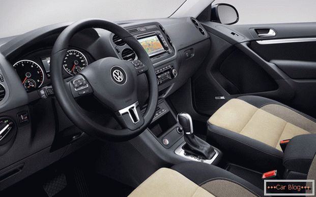 Знешні выгляд, якасць матэрыялаў, камфорт - усё ў салоне Volkswagen Tiguan на вышэйшым узроўні