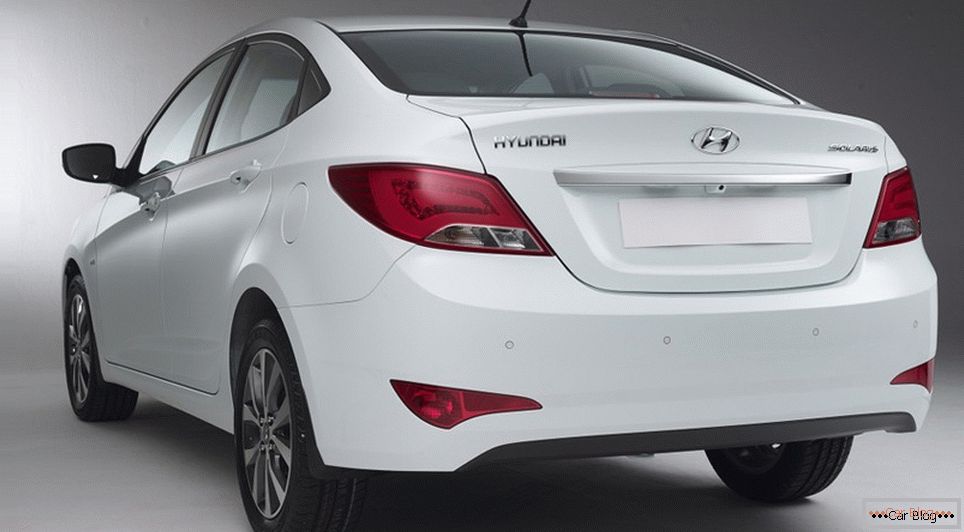 Hyundai Solaris 2015 і ix35 можно купіть со скідкой до конца августа
