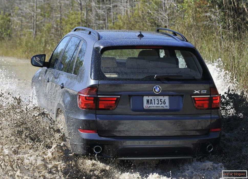 BMW X5 на бездараж