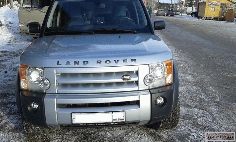 Land Rover Discovery 3 бу фота аўтамабіля