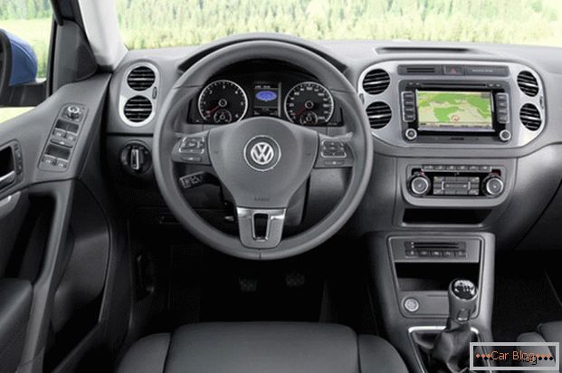 Салон аўтамабіля Volkswagen Tiguan з'яўляецца прыкладам нямецкага якасці