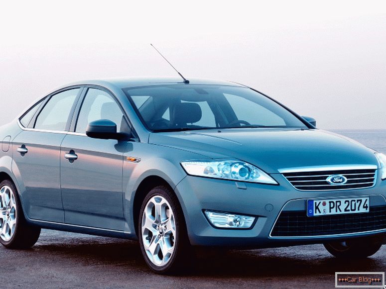 Ford Mondeo седан 2014