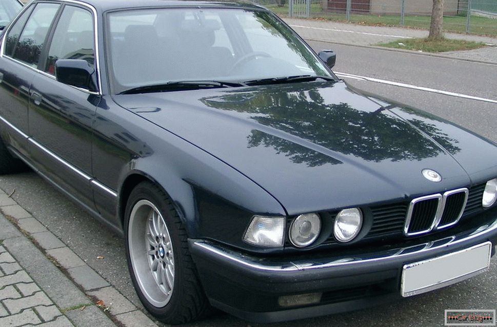 BMW 7-й серыі
